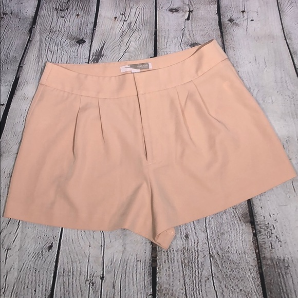 Forever 21 Pants - 🍑 Peach dress shorts 🍑
